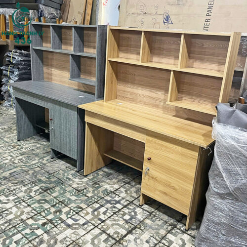 thanh ly ban hoc sinh kem gia sach hien dai 4