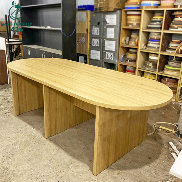 thanh ly ban hop go lon 2m4x1m kieu dang bau duc 1