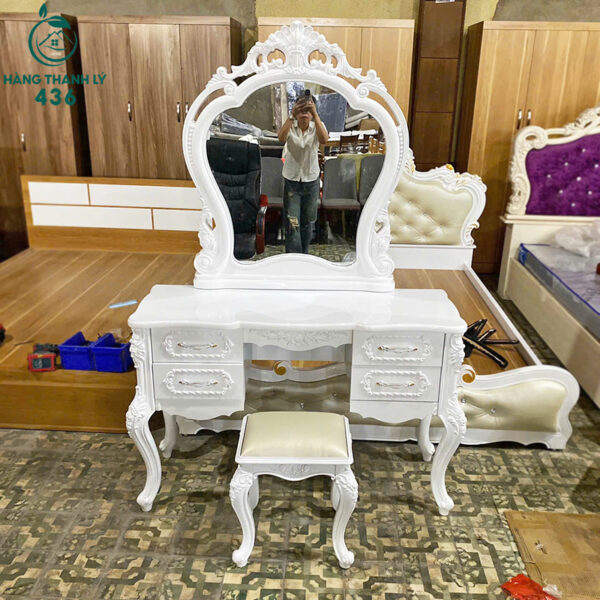 thanh-ly-ban-trang-diem (1) thanh ly ban trang diem 1