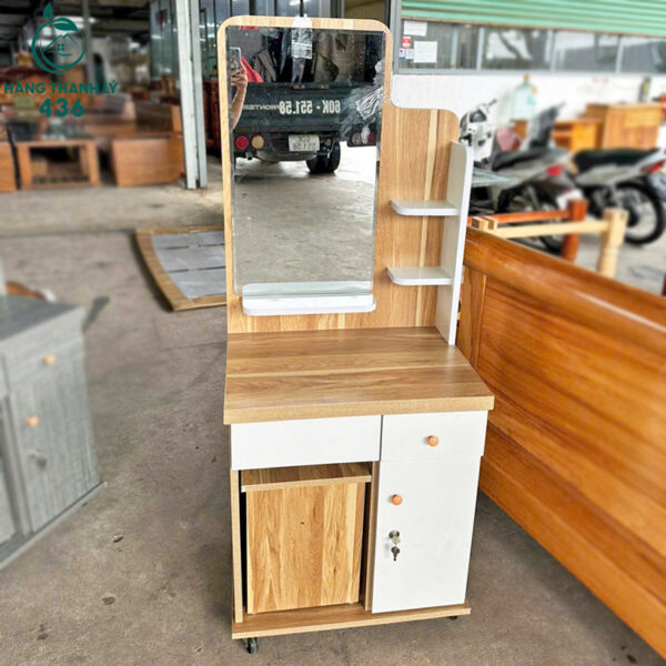 thanh-ly-ban-trang-diem-2-ngan-keo-1-hoc-kin-gan-guong (1) thanh ly ban trang diem 2 ngan keo 1 hoc kin gan guong 1