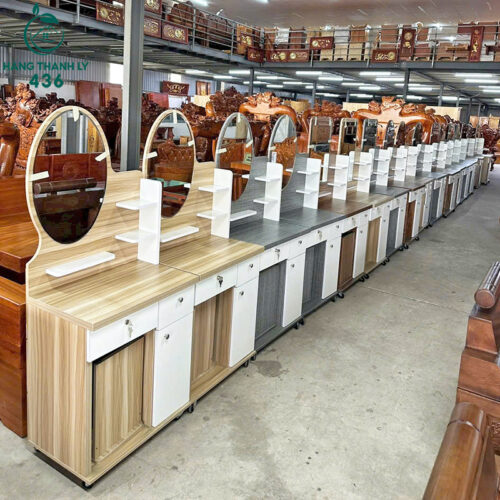 Thanh Lý Bàn Trang Điểm 2 Ngăn Kéo 1 Hộc Kín Gắn Gương Mới 99% 5 thanh ly ban trang diem 2 ngan keo 1 hoc kin gan guong 3