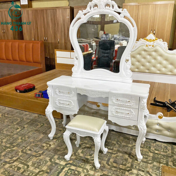 thanh-ly-ban-trang-diem (3) thanh ly ban trang diem 3