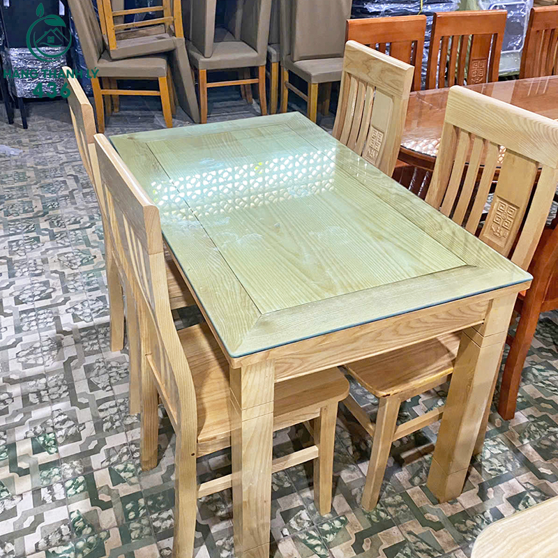 thanh-ly-bo-ban-an-go-mat-kinh-4-ghe-hien-dai-3 Thanh Lý Bộ Bàn Ăn Gỗ Mặt Kính 4 Ghế Hiện Đại Mới 99%