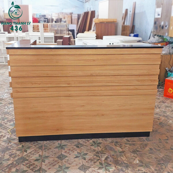 thanh-ly-quay-le-tan-go-goc-l-1m6x1m1-hang-dep-moi-99 (2) thanh ly quay le tan go goc l 1m6x1m1 hang dep moi 99 2