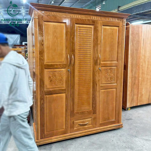 thanh ly tu quan ao 3 canh go tu nhien moi 99 1