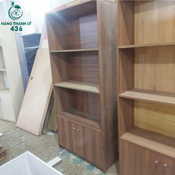 thanh ly tu trung bay go 1m8x80cm hai ke co tu kin 1