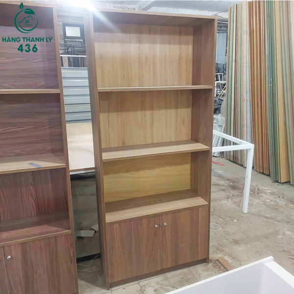 thanh ly tu trung bay go 1m8x80cm hai ke co tu kin 3