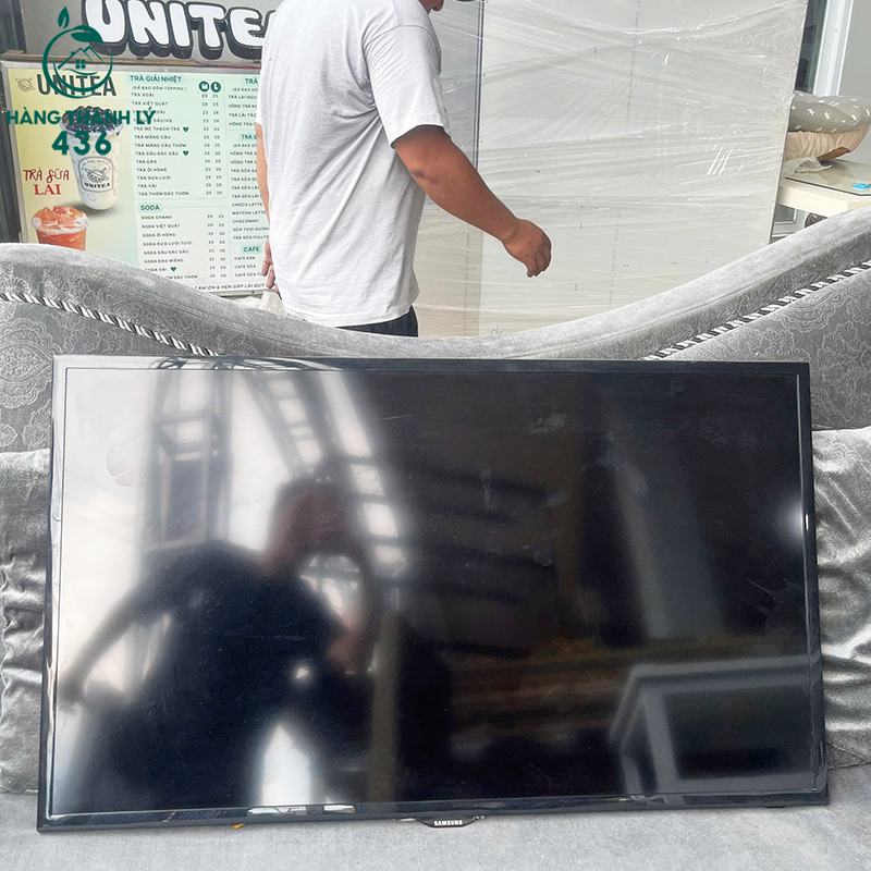 Tivi Samsung Cũ Màu Đen Màn Hình Lớn Còn Dùng Tốt tivi-samsung-cu-mau-den-man-hinh-lon-con-dung-tot-4 Tivi Samsung Cũ Màu Đen Màn Hình Lớn Còn Dùng Tốt