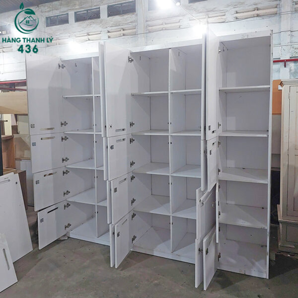 tu locker cu 2m35x2m25 nhieu ngan tien dung gia tot 2