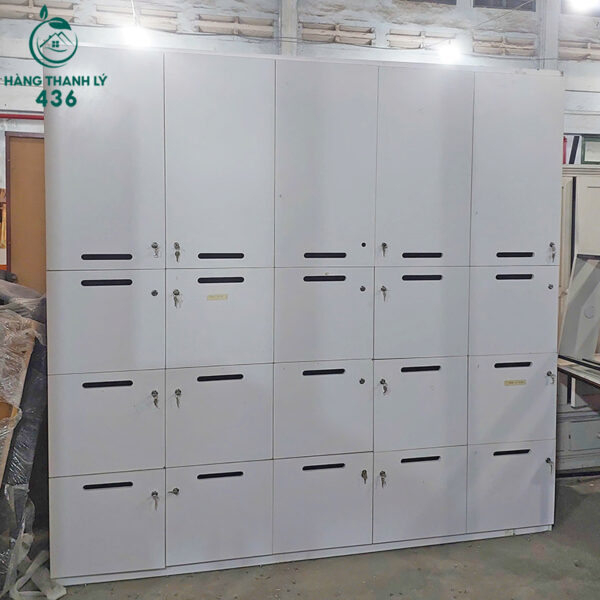 tu locker cu 2m35x2m25 nhieu ngan tien dung gia tot 4