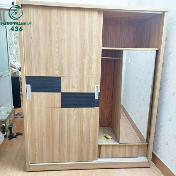 tu quan ao go cu 2 canh truot co gan guong tien loi 5