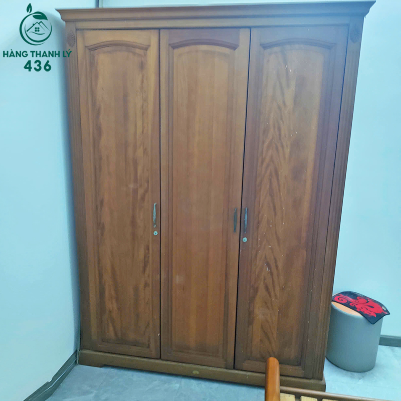 Tủ Quần Áo Gỗ Xoan Đào 3 Cánh Cũ Thiết Kế Cổ Điển tu-quan-ao-go-xoan-dao-3-canh-cu-thiet-ke-co-dien-3 Tủ Quần Áo Gỗ Xoan Đào 3 Cánh Cũ Thiết Kế Cổ Điển