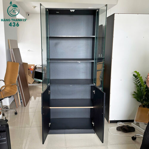 tu trung bay cu 4 canh mau den phan tang nhieu ke 1