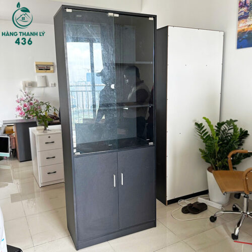 tu trung bay cu 4 canh mau den phan tang nhieu ke 3