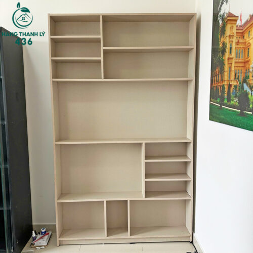 tu trung bay go cu 1m32x2m2 nhieu ngan tien loi 2