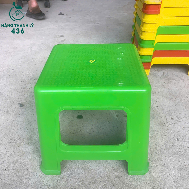 xa kho ghe nhua cu nhieu mau va mau sac 1 1