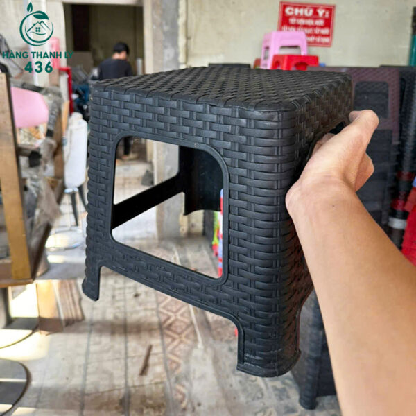 xa kho ghe nhua cu nhieu mau va mau sac 2