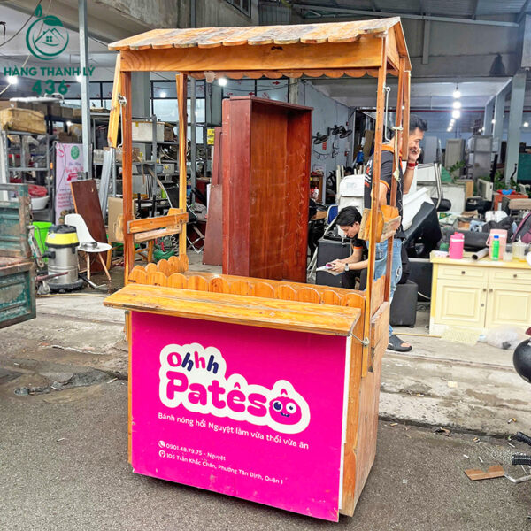 xe ban hang cu bang go co banh xe va ngan tu kin 2