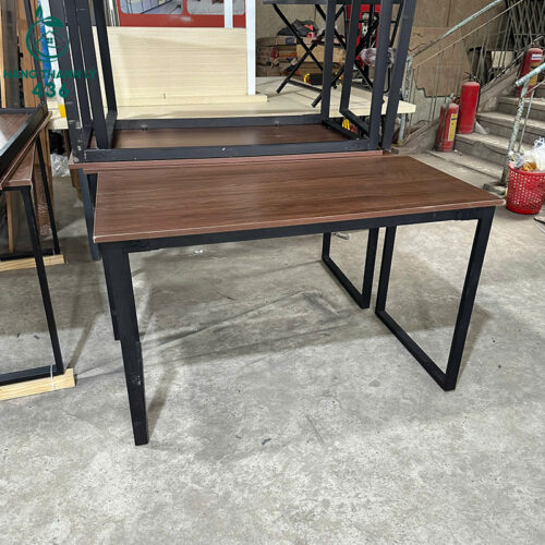 Bàn Làm Việc Cũ Chân Sắt Mặt Gỗ Vân Nâu 1m2 4 1786942973830 408305097254198635 g4851168235075363731 95b4b44b6fb6dbec1ee6e063ab94a6f9 copy
