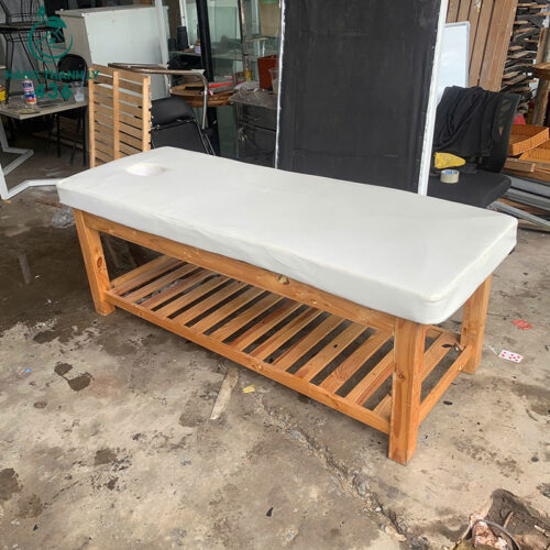 Giường Massage Cũ Bọc Đệm Màu Trắng Kèm Khung Gỗ 1M9 4 1m9x70cmx70cm va 1tr 3 copy