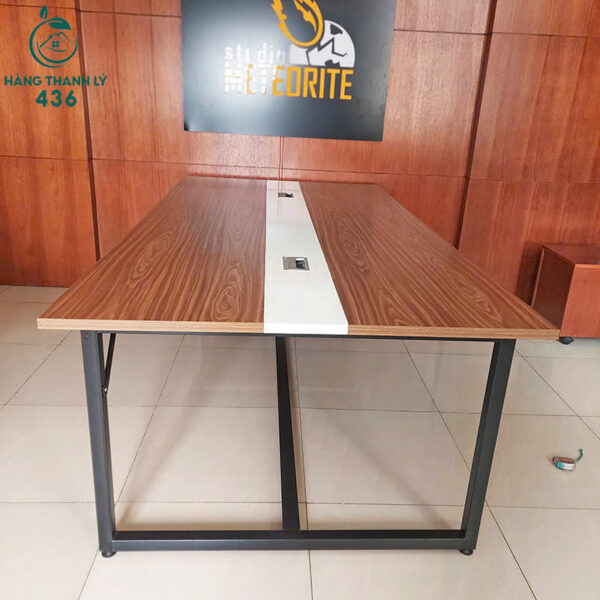 Ban Hop Van Phong Cu 1M2x2M4 Chan Sat 4