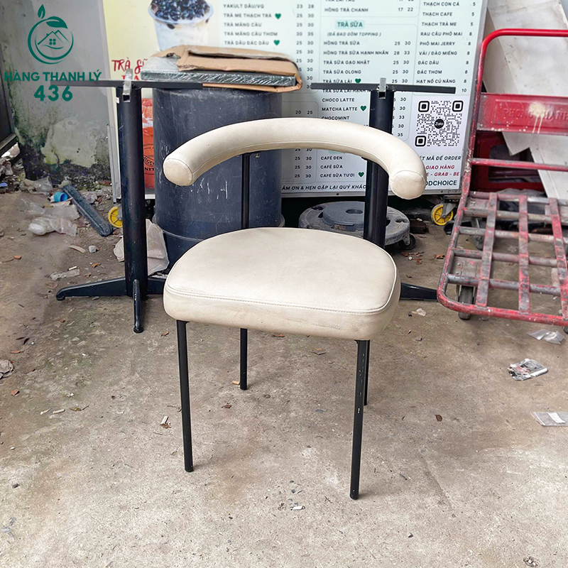 ban-ghe-cafe-cu-phong-cach-bac-au-doc-dao-3 Bàn Ghế Cafe Cũ Phong Cách Bắc Âu Độc Đáo