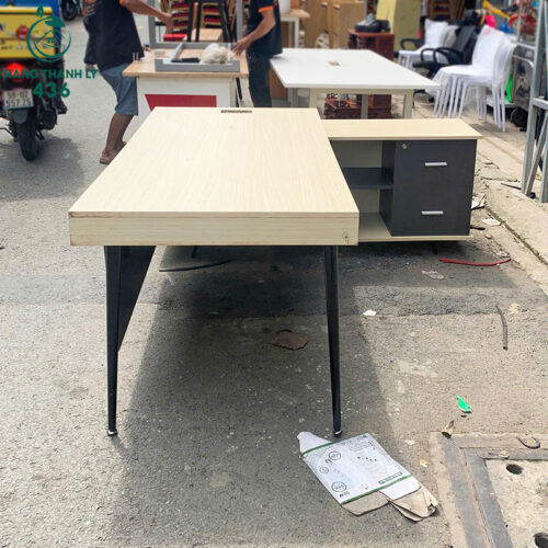 ban giam doc goc l cu 1m8x1m6 phoi den hien dai 5