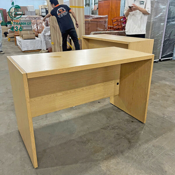 ban lam viec cu 1m2x60cm chat go day dan 2