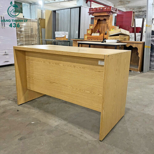 ban lam viec cu 1m2x60cm chat go day dan 3