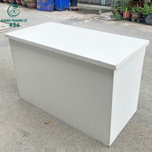 ban lam viec cu 1m2x60cm mau trang co hoc kin 3