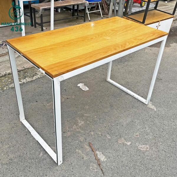 ban lam viec cu 1m2x80cm mat go mau vang sang hien dai 1