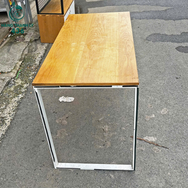 ban lam viec cu 1m2x80cm mat go mau vang sang hien dai 4