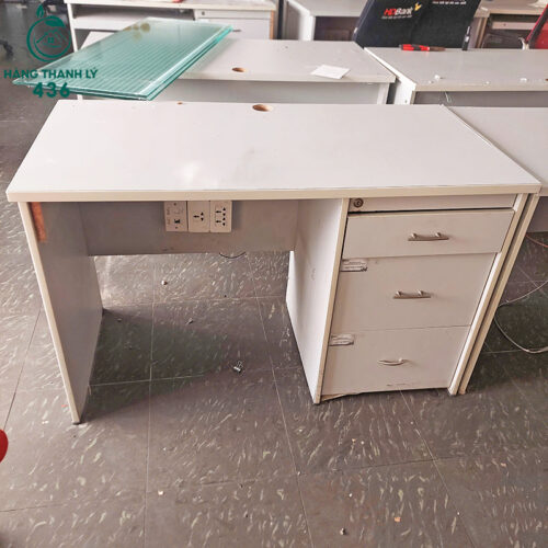 Bàn Làm Việc Cũ Màu Trắng 60CMx1M2 Có Hộc Kéo 3 Ngăn 5 ban lam viec cu mau trang 60cmx1m2 co hoc keo 3 ngan 4