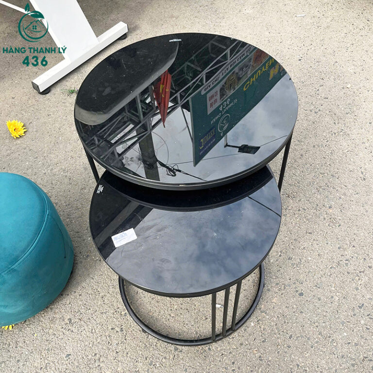ban tra doi sofa cu mat da mau den hien dai 1