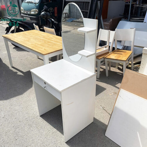 ban trang diem cu mau trang co ngan keo va ke mo 1