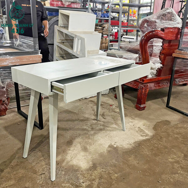 ban trang diem go cu 1mx80cm co hoc keo tien loi 1