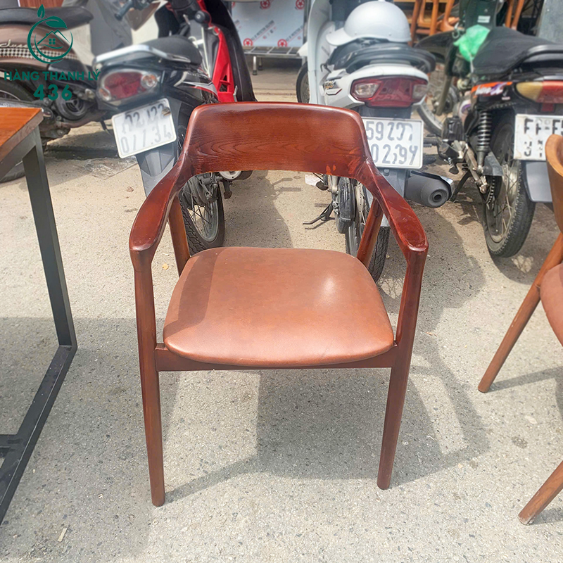 bo-ban-ghe-cafe-cu-dem-boc-da-phong-cach-vintage-2 Bộ Bàn Ghế Cafe Cũ Đệm Bọc Da Phong Cách Vintage