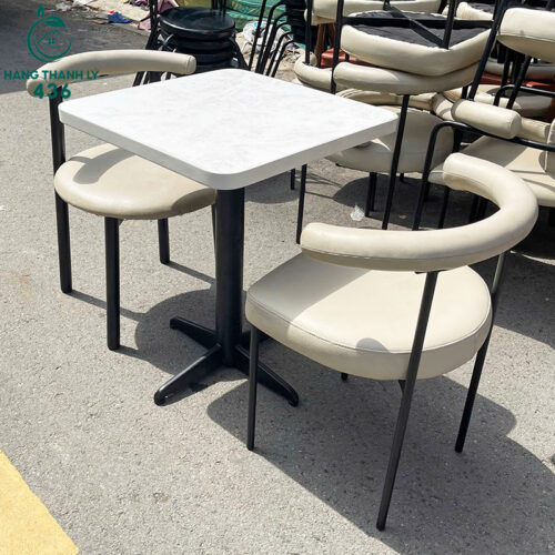 bo ban ghe cafe cu phong cach don gian 3