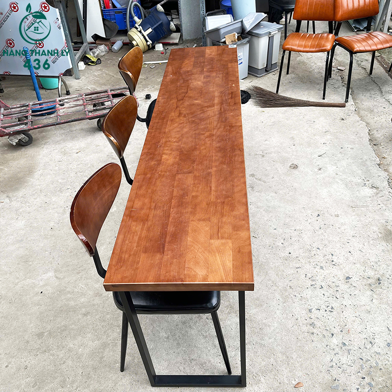 bo-ban-ghe-cafe-go-cu-chan-kim-loai-phong-cach-vintage-1 Bộ Bàn Ghế Cafe Gỗ Cũ Chân Kim Loại Phong Cách Vintage