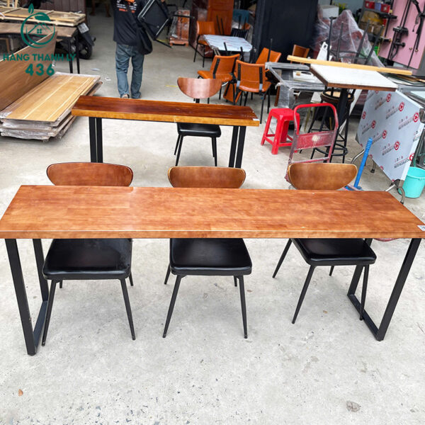 bo-ban-ghe-cafe-go-cu-chan-kim-loai-phong-cach-vintage (2) bo ban ghe cafe go cu chan kim loai phong cach vintage 2