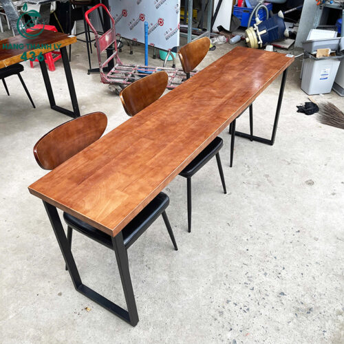 Bộ Bàn Ghế Cafe Gỗ Cũ Chân Kim Loại Phong Cách Vintage 4 bo ban ghe cafe go cu chan kim loai phong cach vintage 3