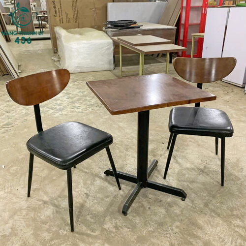 Bộ Bàn Ghế Cafe Chân Sắt Cũ Thiết Kế Lưng Hình Mặt Trăng Độc Đáo 9 bo ban ghe sofa chan sat cu 1