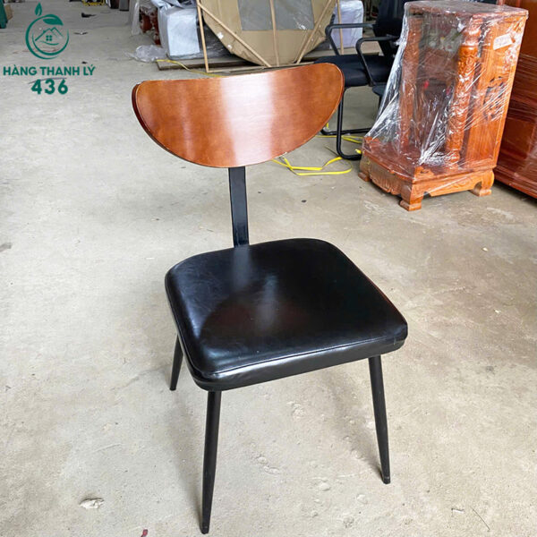 ghe-cafe-chan-sat-cu-thiet-ke-lung-hinh-mat-trang-doc-dao (3) ghe cafe chan sat cu thiet ke lung hinh mat trang doc dao 3