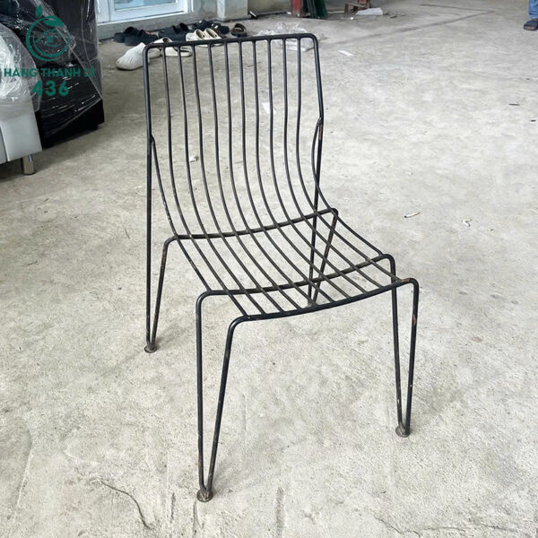 ghe-cafe-chan-sat-son-tinh-dien-mau-den (3) ghe cafe chan sat son tinh dien mau den 3