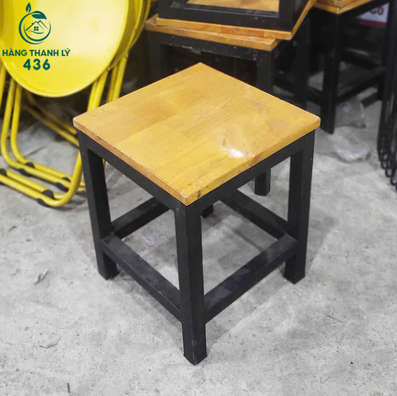 Ghế Cafe Cũ Chân Sắt Sơn Tĩnh Điện Mặt Gỗ ghe-cafe-cu-chan-sat-son-tinh-dien-mat-go-1 Ghế Cafe Cũ Chân Sắt Sơn Tĩnh Điện Mặt Gỗ