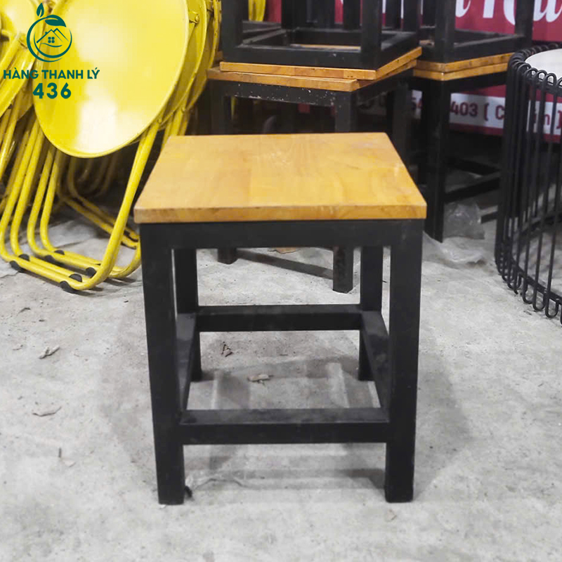 Ghế Cafe Cũ Chân Sắt Sơn Tĩnh Điện Mặt Gỗ ghe-cafe-cu-chan-sat-son-tinh-dien-mat-go-2 Ghế Cafe Cũ Chân Sắt Sơn Tĩnh Điện Mặt Gỗ