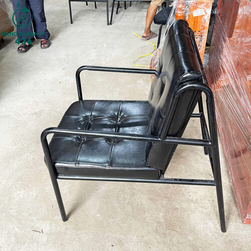 Ghế Cafe Khung Sắt Đệm Bọc Da Cũ Đóng Nút Hiện Đại 5 ghe cafe khung sat dem boc da cu dong nut hien dai 4