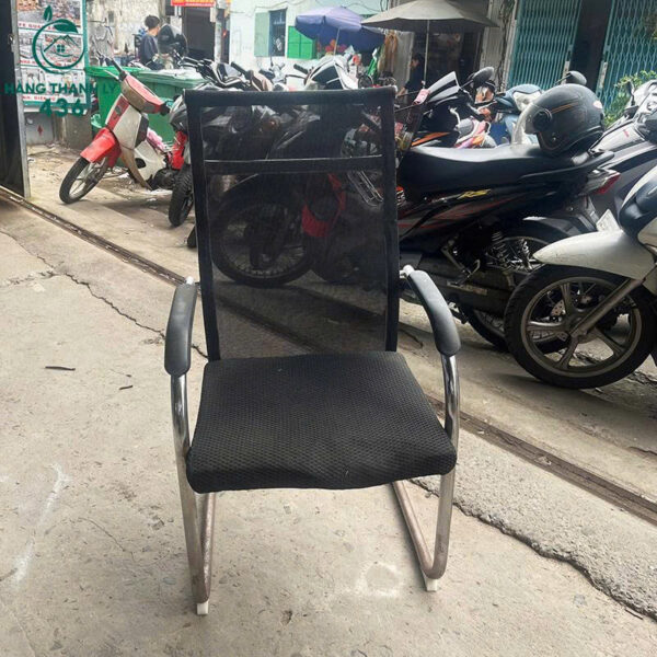 ghe chan quy cu khung inox chac chan ben dep 2