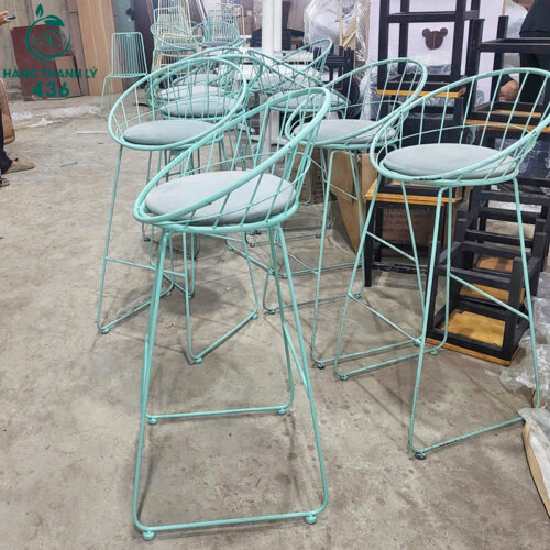 Bàn Ghế Quầy Bar Cũ Màu Xanh Chân Cao Có Đệm 7 ghe quay bar cu mau xanh chan cao co dem 2
