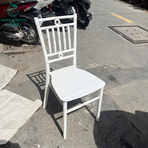 ghe-tiffany-cu-thiet-ke-thanh-lich-mau-trang-don-gian-1-500x500 Thanh Lý Bàn Ghế Cũ, Mua Bán Đồ Nội Thất Cũ Giá Rẻ TPHCM